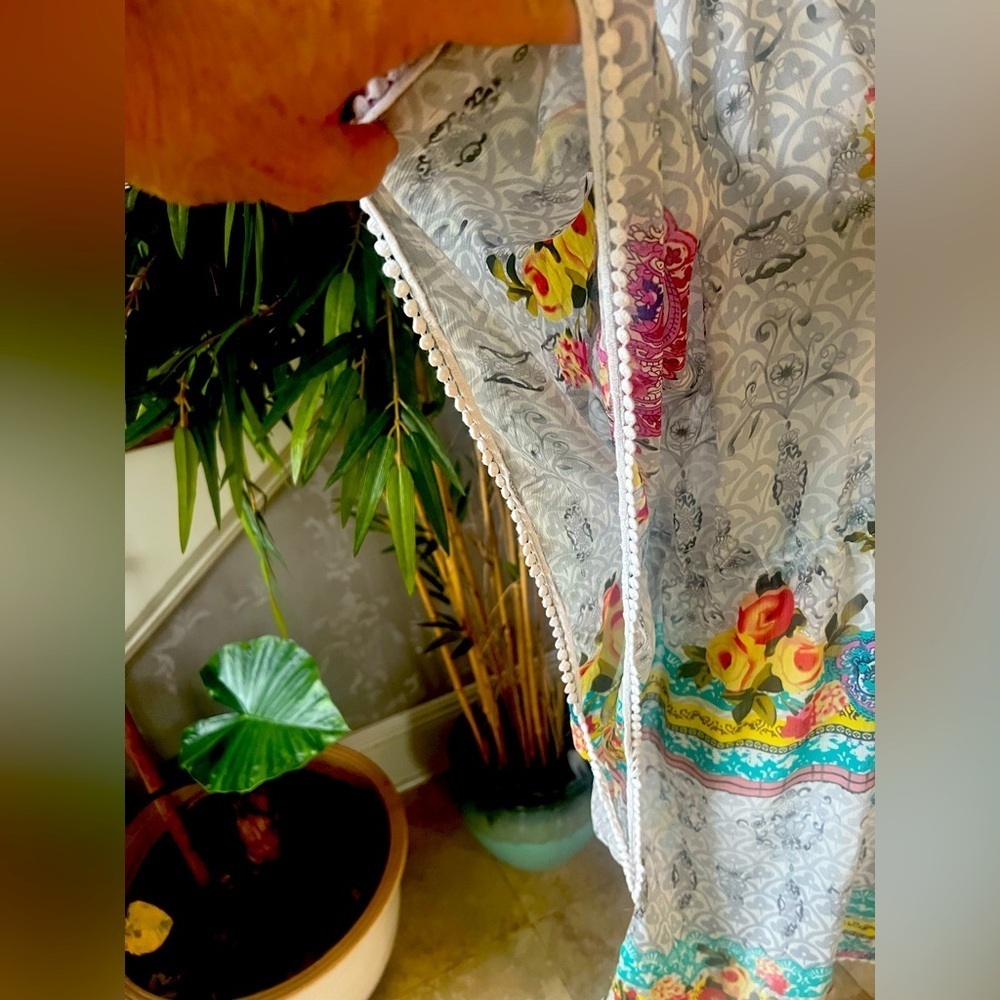 Mushbaby Sienna Rose Large swimsuit cover up. Good condition drawstring waist - Picture 2 of 10